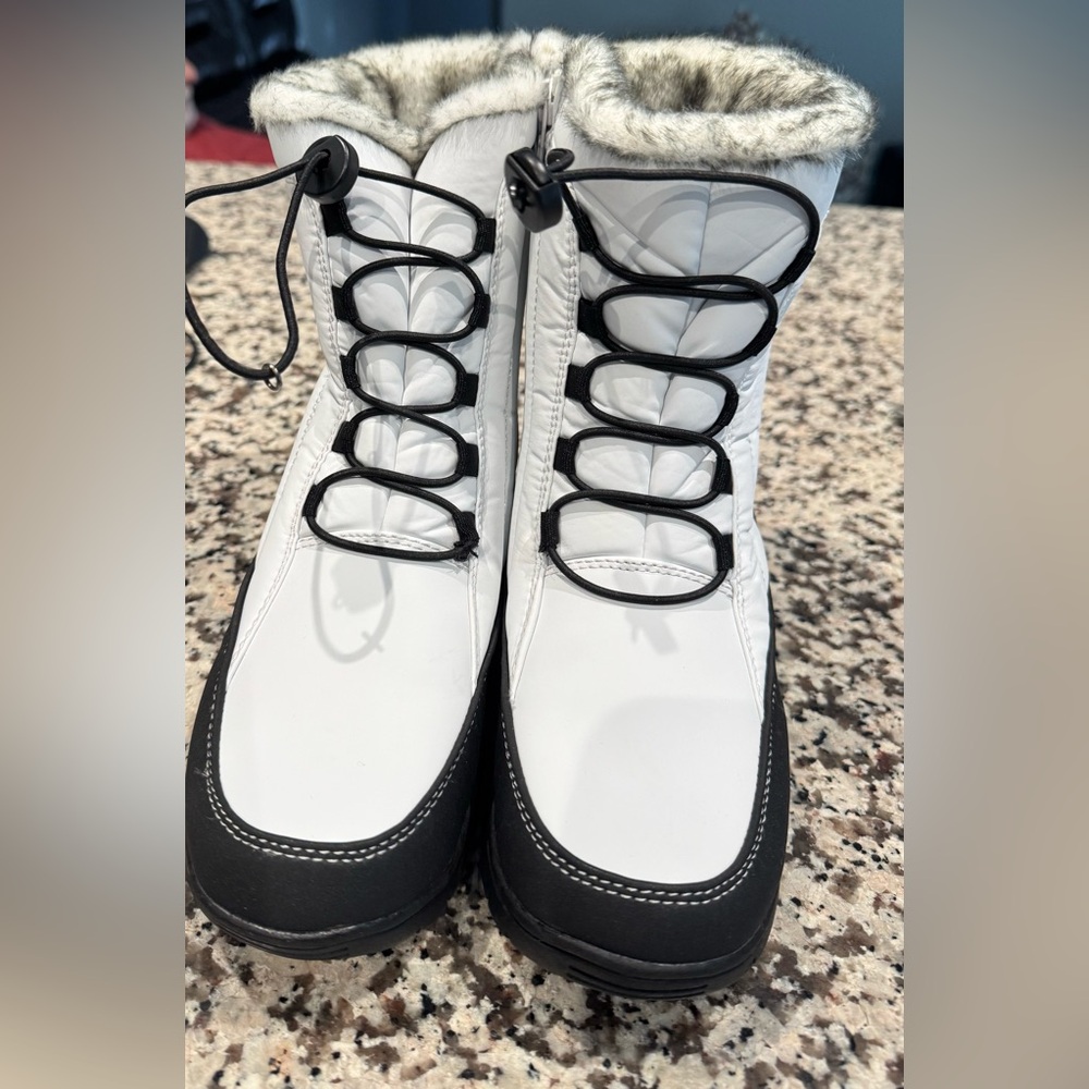 Women's Totes Eve White and Black Winter Waterproof Boots
